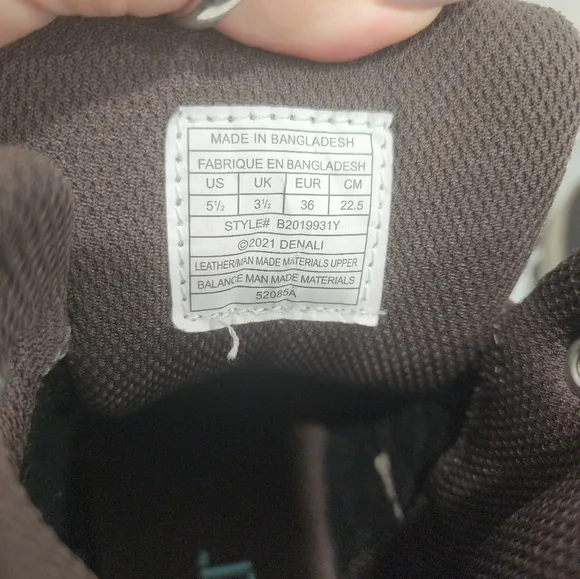 [ DENALI] Women's or boys ALPINE-SIZE 5.5 brown/gray/blue hi top hiking boots