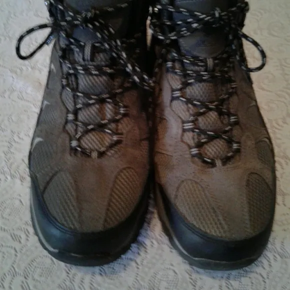 🌺 Mens ASICS KHOMBU High Top Sneakers/Hiking Boots