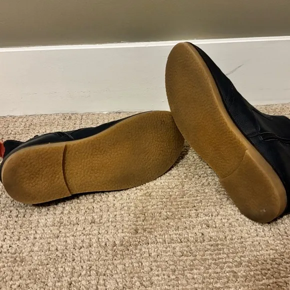 🦄 Mini Boden - Kids Navy Leather Chelsea Boots - size 35