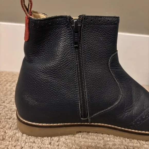 🦄 Mini Boden - Kids Navy Leather Chelsea Boots - size 35