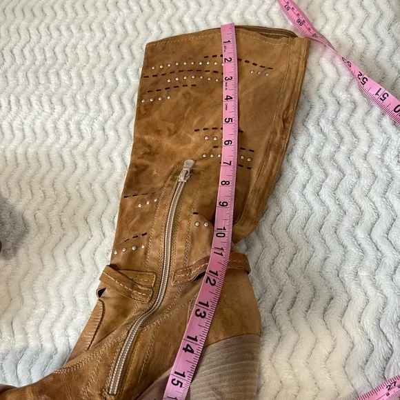 - Nero giardini boots brown ( tan)  40 Italy size leather.