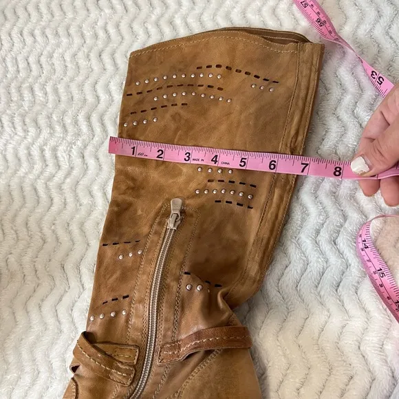 - Nero giardini boots brown ( tan)  40 Italy size leather.