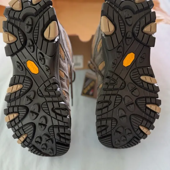 🔥 NWT Merrell Moab 3 Mid GTX – Men’s 10 – Butternut/Beluga – Waterproof 🔥
