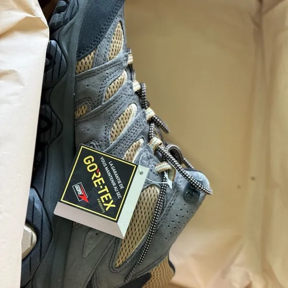 🔥 NWT Merrell Moab 3 Mid GTX – Men’s 10 – Butternut/Beluga – Waterproof 🔥