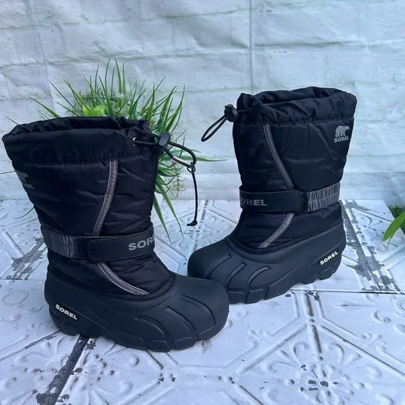 -SOREL Snow Boots toddler Size 13  gently used unisex