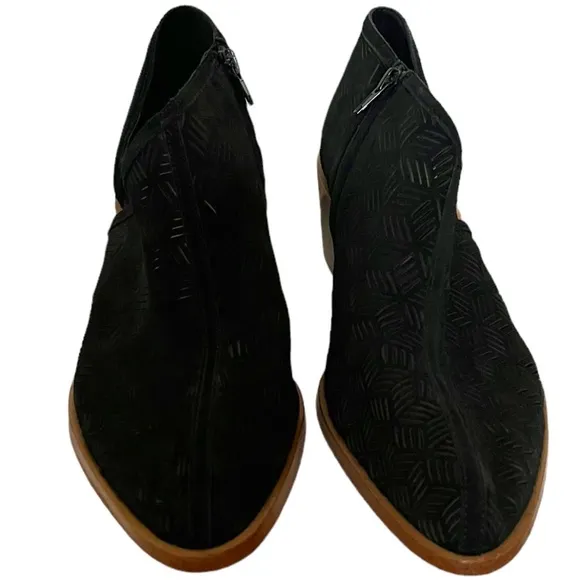 1. State NEW Iddah Perforated Leather Cutaway Ankle Boots In Black Size 11