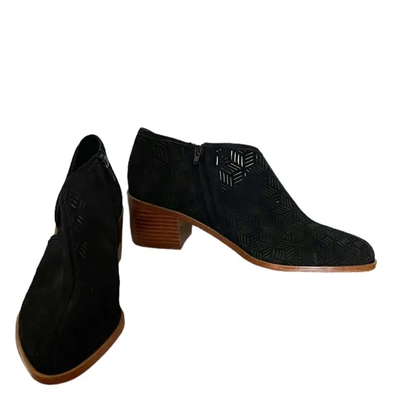 1. State NEW Iddah Perforated Leather Cutaway Ankle Boots In Black Size 11