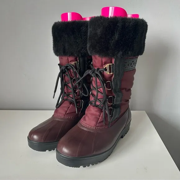 [10] Vintage Sorel Winter Boots in Maroon with Black Leather Pattern Detail