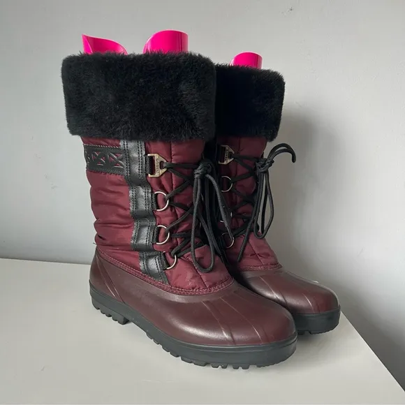 [10] Vintage Sorel Winter Boots in Maroon with Black Leather Pattern Detail