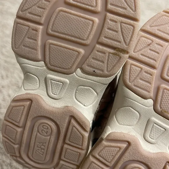 2 ZARA Baby winter boots
