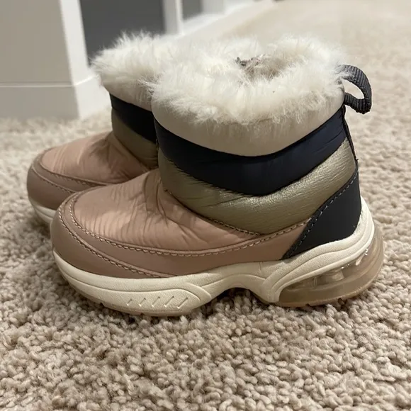 2 ZARA Baby winter boots