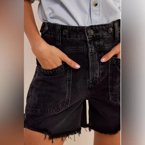 #3 NWT Free People Palmer Mid Rise Short in Outer Space