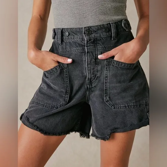 #3 NWT Free People Palmer Mid Rise Short in Outer Space
