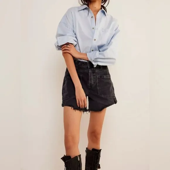 #3 NWT Free People Palmer Mid Rise Short in Outer Space