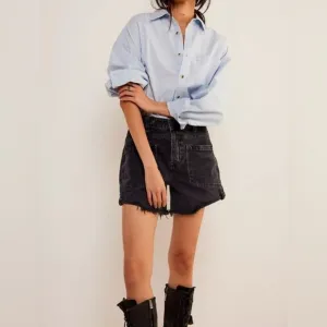 #3 NWT Free People Palmer Mid Rise Short in Outer Space