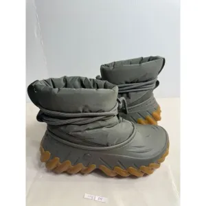 .5046 Crocs Grey, Snow Boots-US 8 Mens