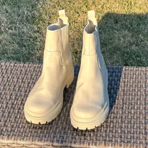 Abercrombie &amp; Fitch Loris Ankle Boots - Size 10 - Like New
