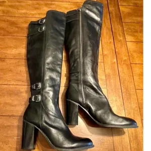 Adrienne Vittadini Leather Equestrian Harness Boots Sz 9M Knee High Zip