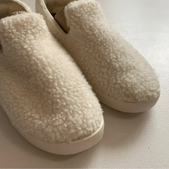 Allbirds Mens Size 10 Natural White (Cream) Wool Lounger Fluff NEW IN BOX