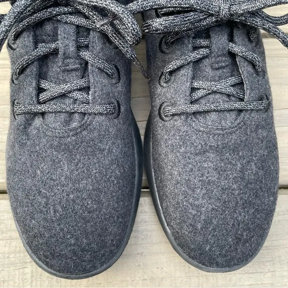 Allbirds Natural Black with Black Sole Wool Runners shoes size 8