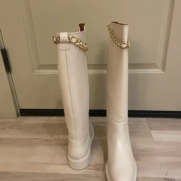 Alohas brand off white/beige leather boots.