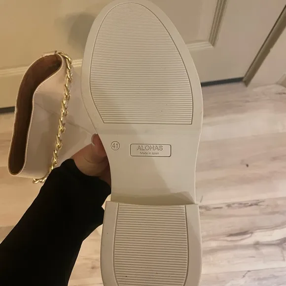 Alohas brand off white/beige leather boots.