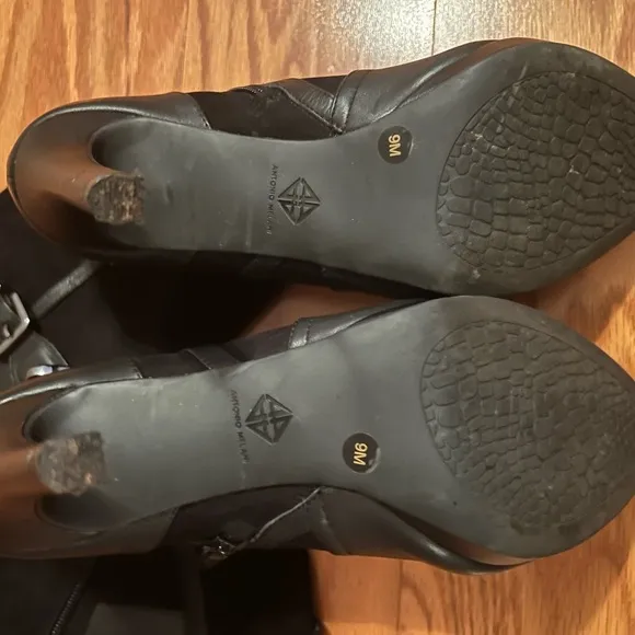 Antonio Melani black leather and suede boots, size 9