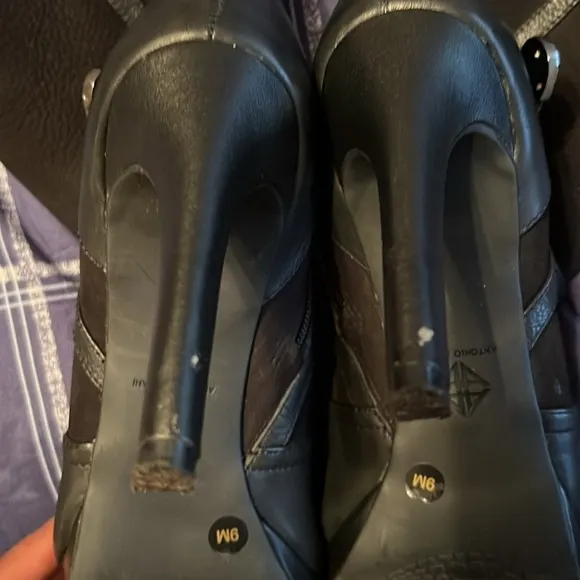 Antonio Melani black leather and suede boots, size 9
