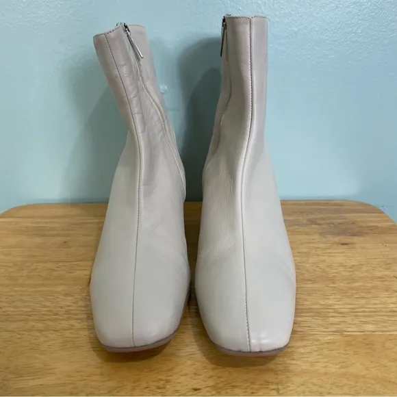 Aquatalia Selini Leather Women’s Boots Booties Cream Ivory Size 10.5 NWOT
