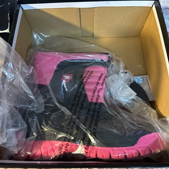 ARCTIC Shield Pink/ black winter boots size 3
