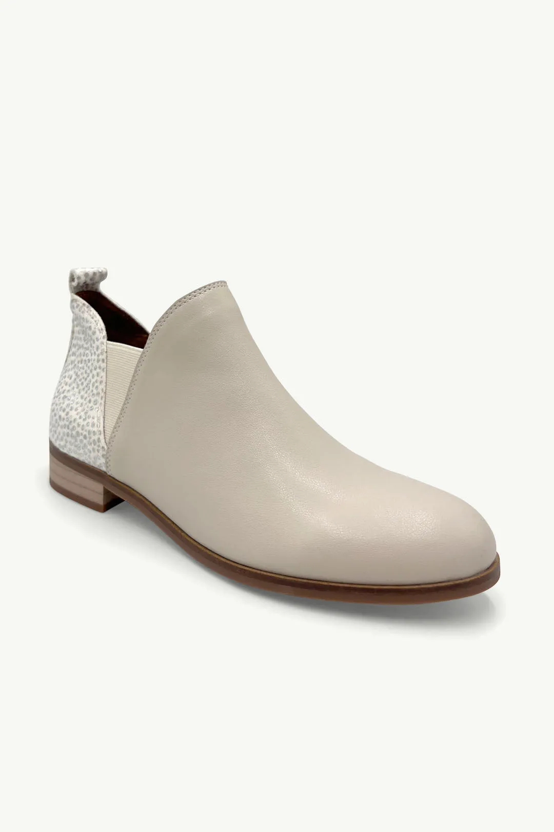 Aria Beige   Silver Cheetah