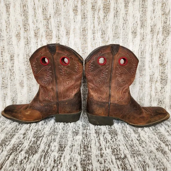 Ariat &quot;Heritage Roughstock&quot; Distressed Brown Western Boots | Big Kid's Size 5.5