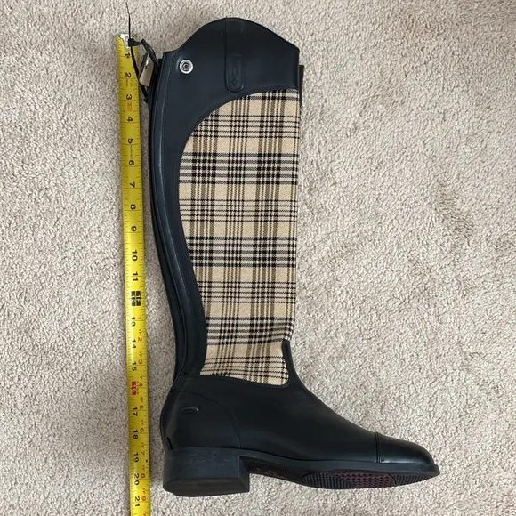 Ariat NWOB Women's‎ Riding Boots Size 7B Black Leather Plaid Zip Up Equestrian