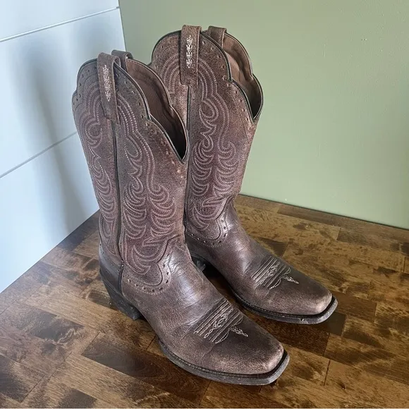 Ariat western boots women size 9.5