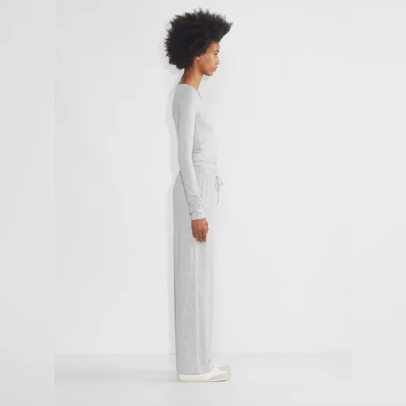 Aritzia Matching Set Destination Longsleeve Recharge Pant Heather Light Grey
