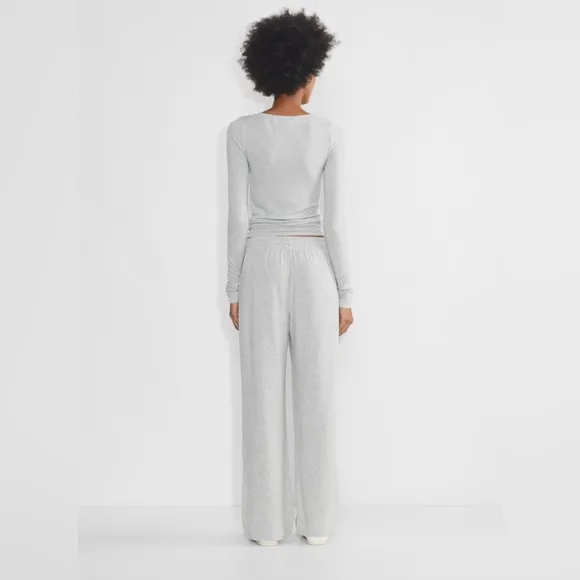Aritzia Matching Set Destination Longsleeve Recharge Pant Heather Light Grey