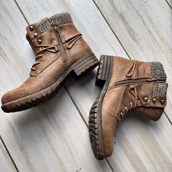 B52 Bullboxer Lindsey Combat Boots