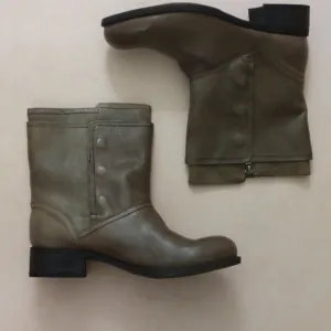 BCBGeneration Everest Olive Brown Leather Boots Retail $145