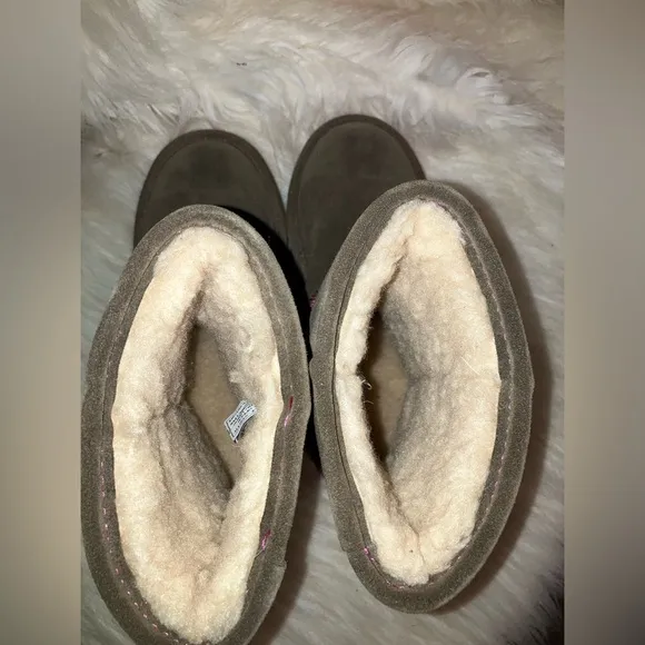 BEARPAW Elle youth winter boots NWOT