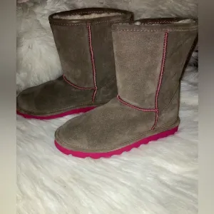BEARPAW Elle youth winter boots NWOT