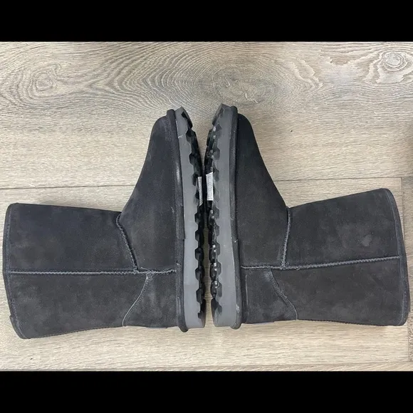 Bearpaw Helen Women's Insulated Black Boots - New with box.  Size: 8