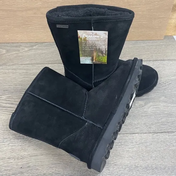 Bearpaw Helen Women's Insulated Black Boots - New with box.  Size: 8