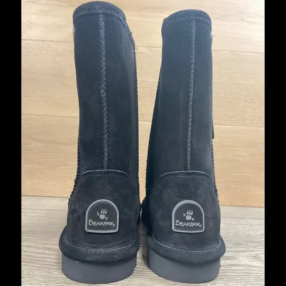 Bearpaw Helen Women's Insulated Black Boots - New with box.  Size: 8