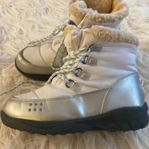 BEARPAW winter youth boots