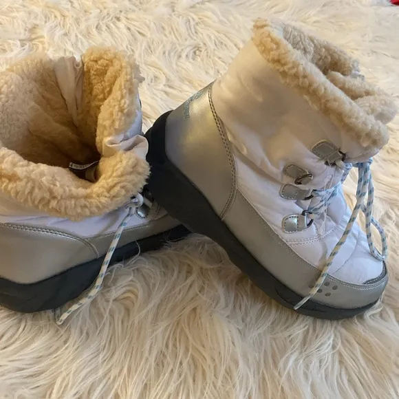 BEARPAW winter youth boots