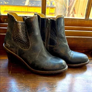 Bed Stu Women's Countess Black Lux Leather Ankle Wedge Boots Size 10