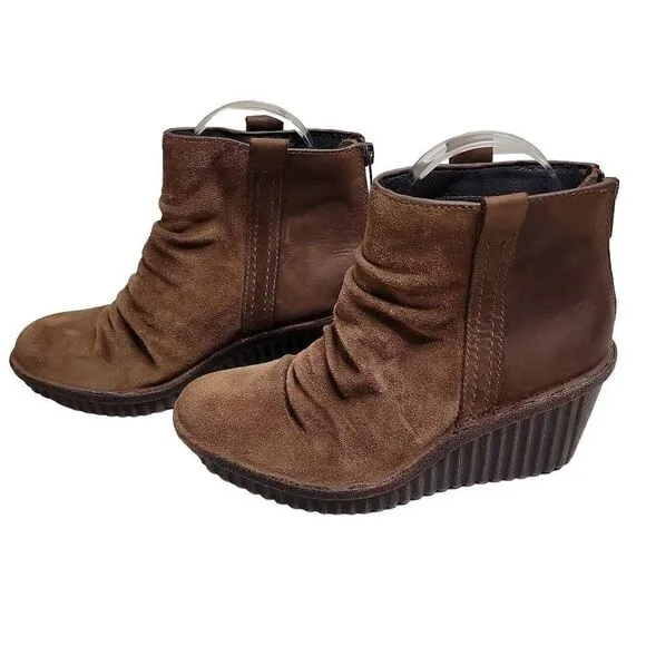 Bionica Suede Slouch Ankle Wedge Boots Brown 6.5