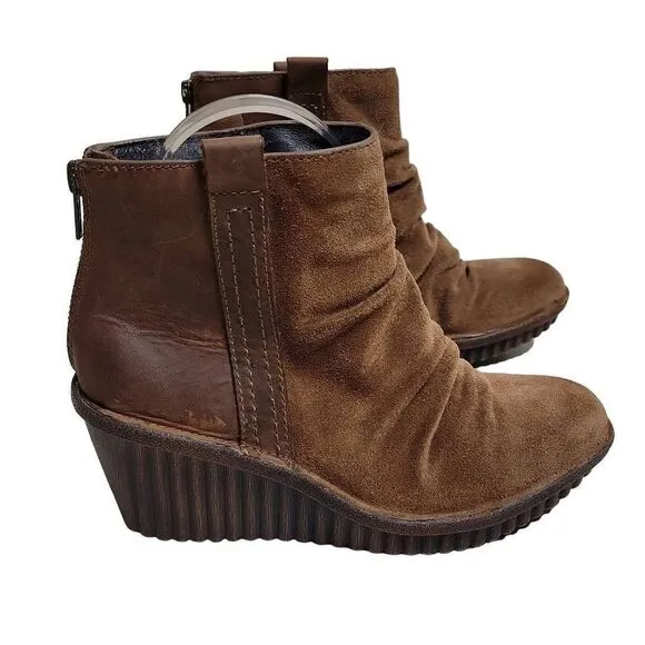 Bionica Suede Slouch Ankle Wedge Boots Brown 6.5