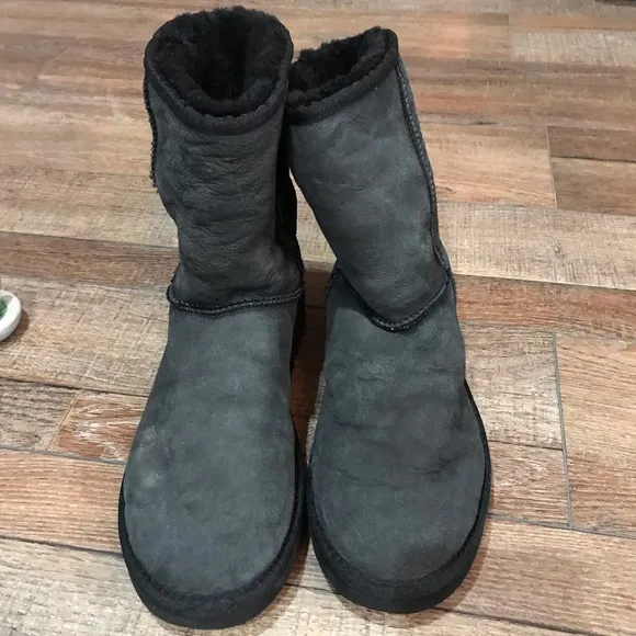 Black suede leather UGGS size 10