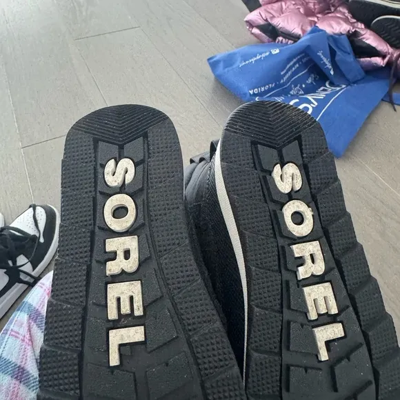 Black Winter Boots - Sorel mint condition